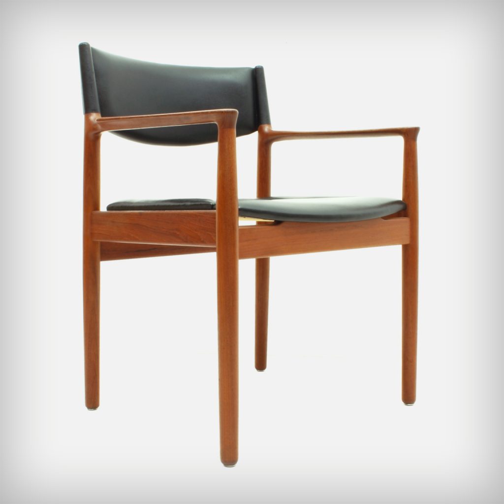 Oak Wood Cupboard Good Old Vintage • Design Furniture from the 50s