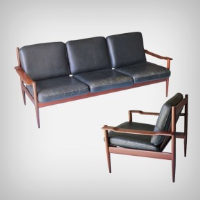Teak Seating Group with Leather